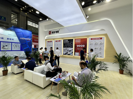 展會進(jìn)行時-現(xiàn)場直擊-2023安博會第二天,刻銳繼續(xù)精彩 展會進(jìn)行時-現(xiàn)場直擊-2023安博會第二天,刻銳繼續(xù)精彩
