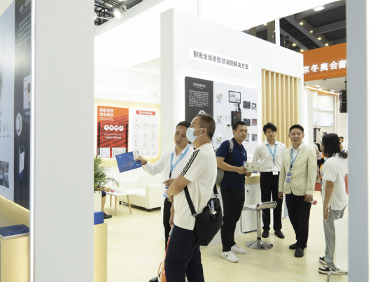 展會進(jìn)行時-現(xiàn)場直擊-2023安博會第二天,刻銳繼續(xù)精彩 展會進(jìn)行時-現(xiàn)場直擊-2023安博會第二天,刻銳繼續(xù)精彩